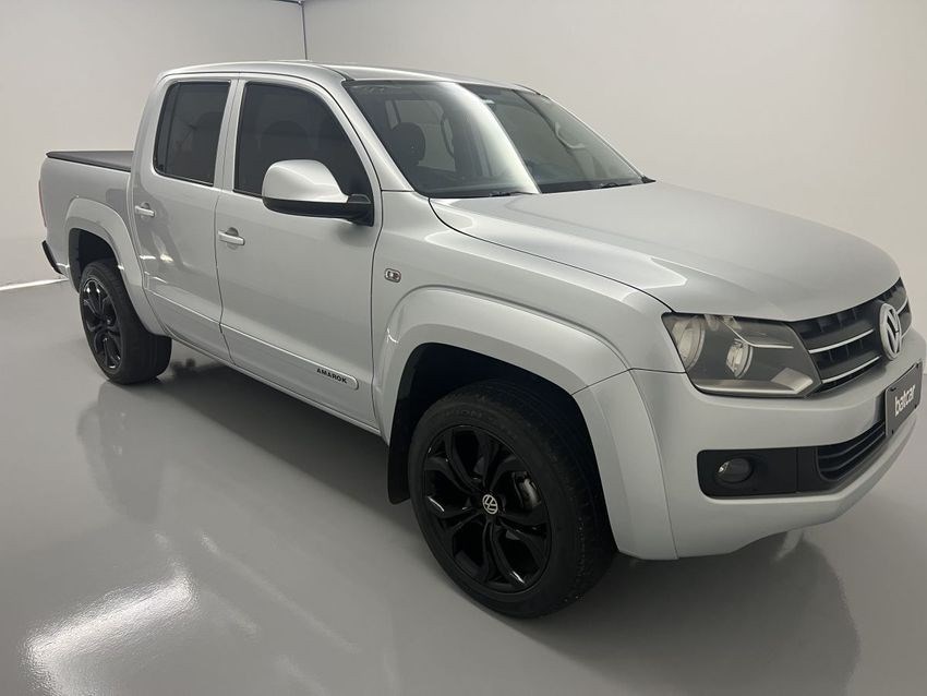 //www.autoline.com.br/carro/volkswagen/amarok-20-cd-trendline-16v-diesel-4p-4x4-turbo-autom/2013/brasilia-df/24786111