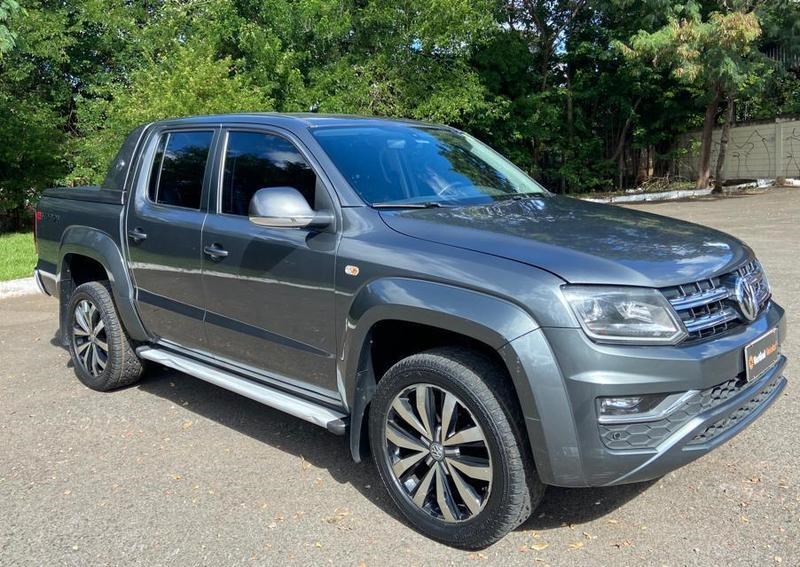 //www.autoline.com.br/carro/volkswagen/amarok-20-cd-highline-extreme-16v-diesel-4p-4x4-turb/2017/brasilia-df/24915763