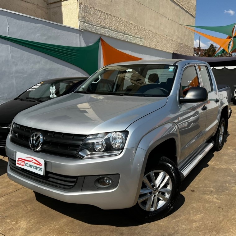 //www.autoline.com.br/carro/volkswagen/amarok-20-cd-se-16v-diesel-4p-4x4-turbo-manual/2016/ribeirao-preto-sp/24918674