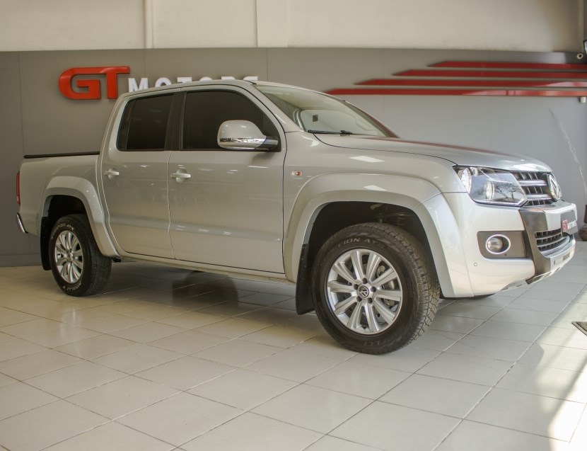 //www.autoline.com.br/carro/volkswagen/amarok-20-cd-highline-16v-diesel-4p-4x4-turbo-automa/2013/novo-hamburgo-rs/24966762