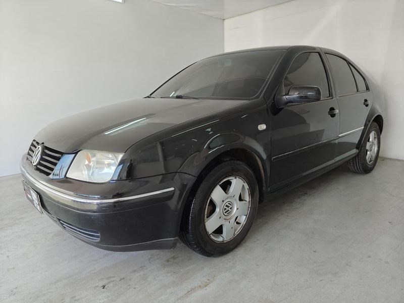 //www.autoline.com.br/carro/volkswagen/bora-20-8v-gasolina-4p-automatico/2006/porto-alegre-rs/24900795