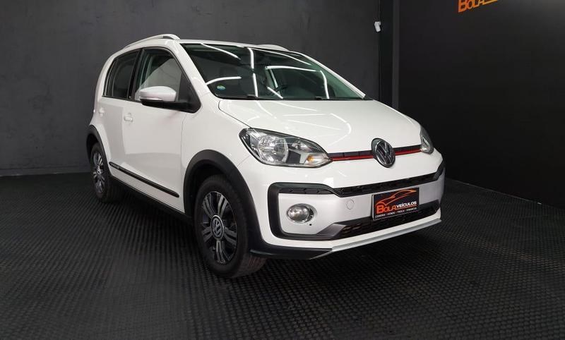 //www.autoline.com.br/carro/volkswagen/cross-up-10-tsi-12v-flex-4p-turbo-manual/2018/brasilia-df/24382823