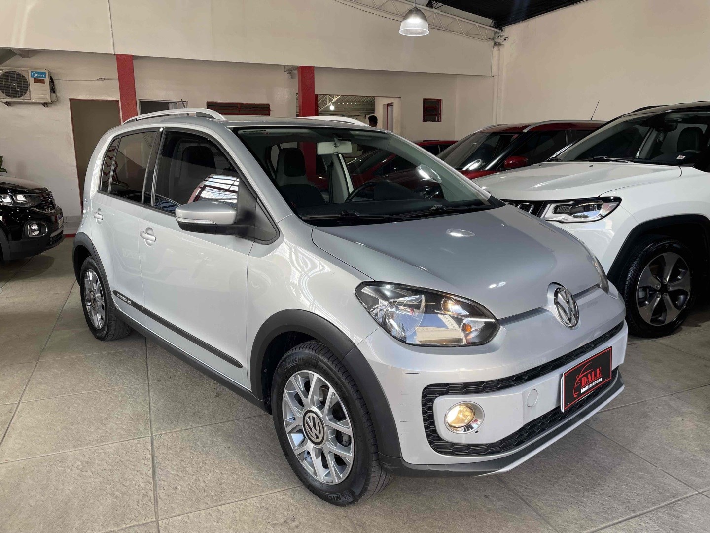 //www.autoline.com.br/carro/volkswagen/cross-up-10-bluemotion-12v-flex-4p-manual/2016/belo-horizonte-mg/24787366
