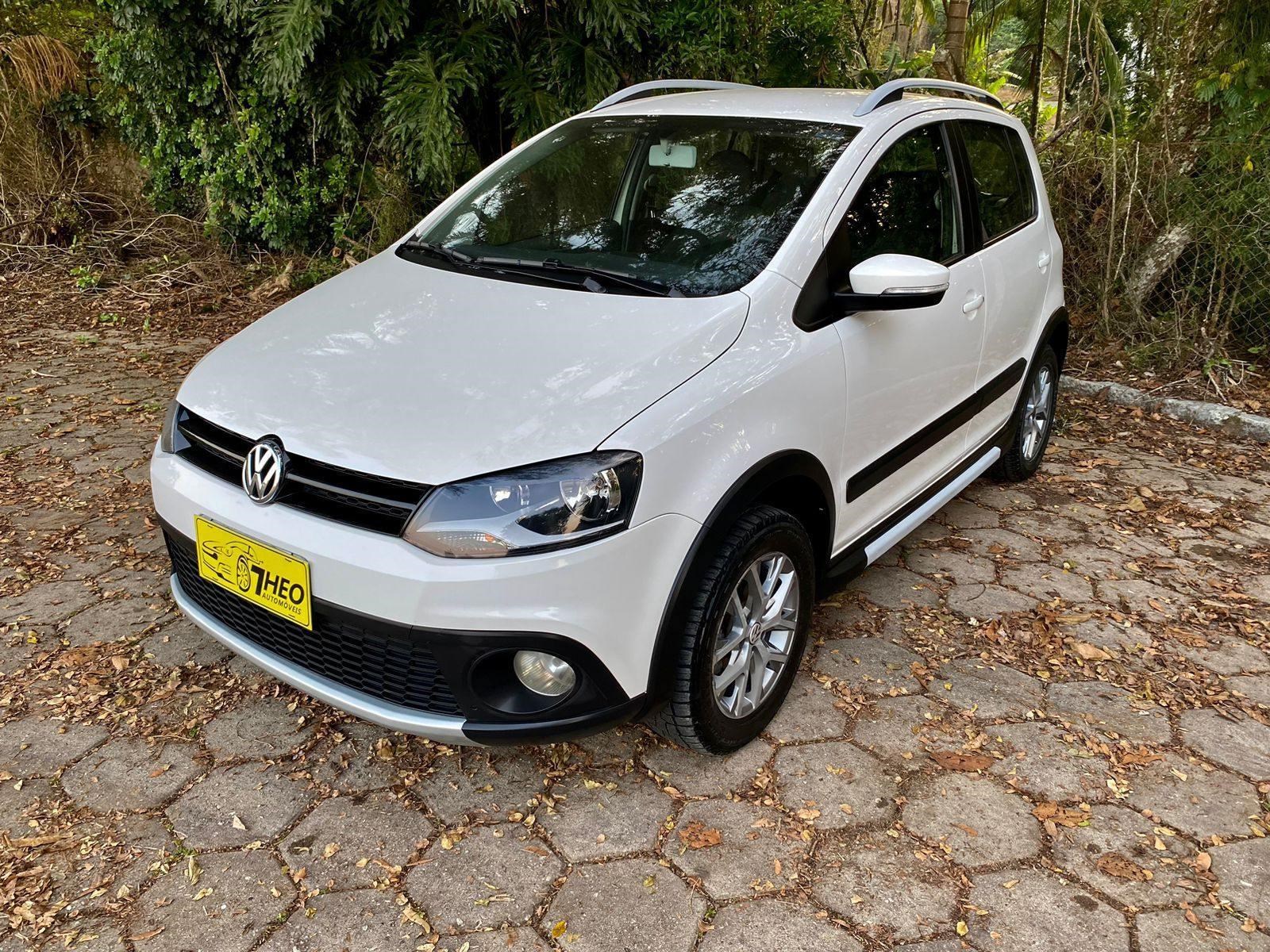 //www.autoline.com.br/carro/volkswagen/crossfox-16-8v-flex-4p-manual/2013/blumenau-sc/22801763