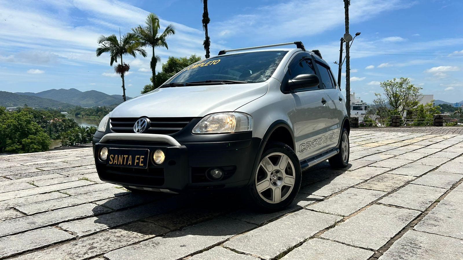 //www.autoline.com.br/carro/volkswagen/crossfox-16-8v-flex-4p-manual/2007/blumenau-sc/23249853