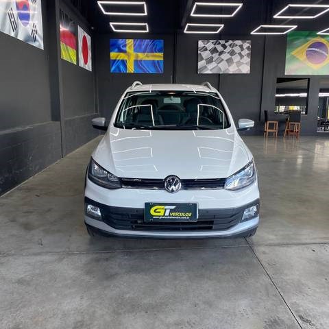 //www.autoline.com.br/carro/volkswagen/crossfox-16-16v-flex-4p-manual/2017/louveira-sp/23289395