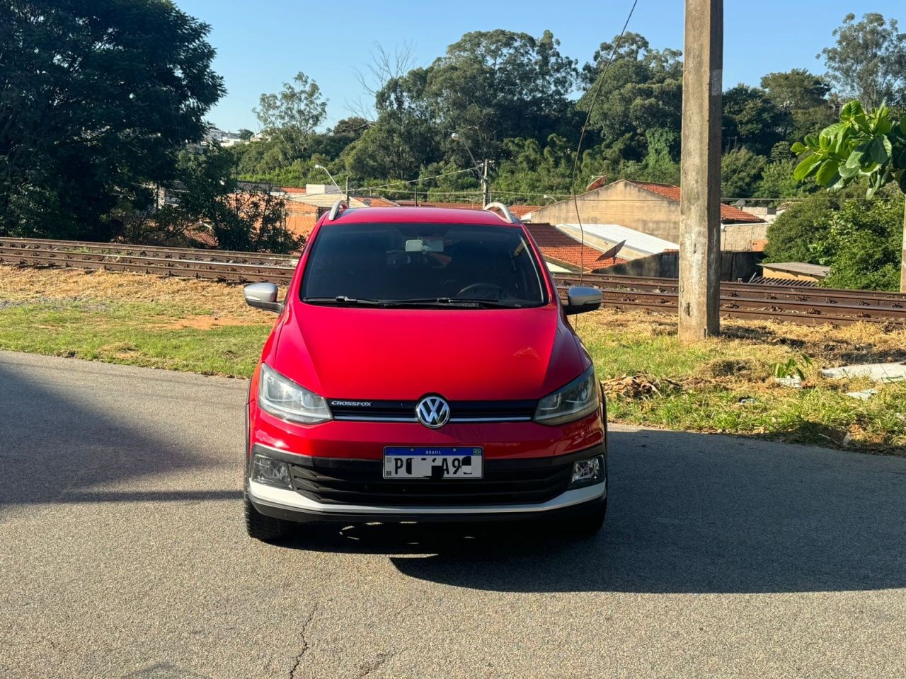//www.autoline.com.br/carro/volkswagen/crossfox-16-16v-flex-4p-i-motion/2015/vinhedo-sp/23661091