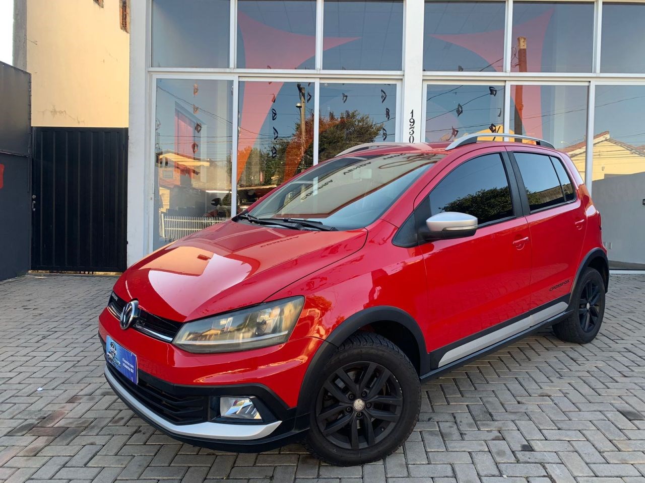 //www.autoline.com.br/carro/volkswagen/crossfox-16-16v-flex-4p-i-motion/2015/vinhedo-sp/23710321