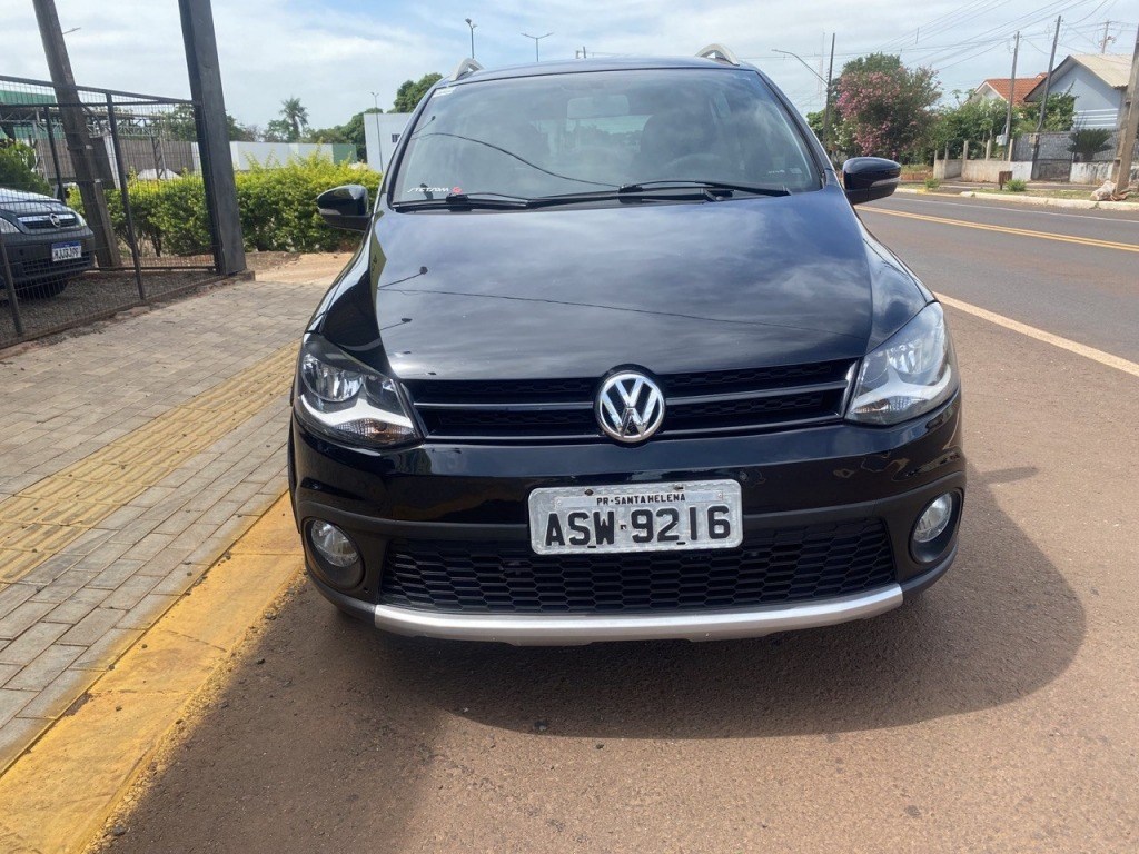 //www.autoline.com.br/carro/volkswagen/crossfox-16-8v-flex-4p-manual/2011/entre-rios-do-oeste-pr/23838792