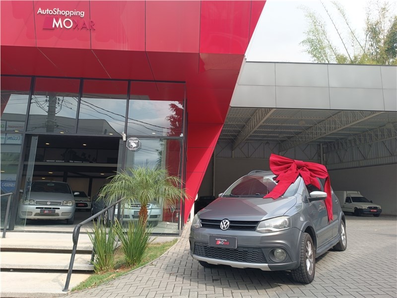 //www.autoline.com.br/carro/volkswagen/crossfox-16-8v-flex-4p-i-motion/2014/sao-jose-dos-campos-sp/24181573