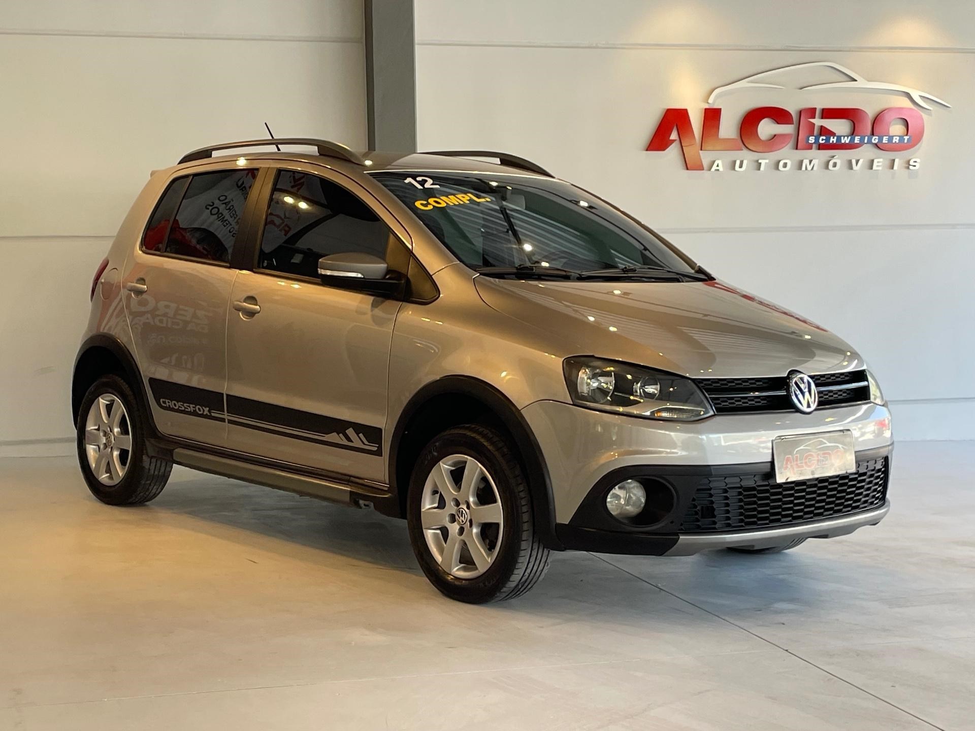 //www.autoline.com.br/carro/volkswagen/crossfox-16-8v-flex-4p-manual/2012/blumenau-sc/24260639