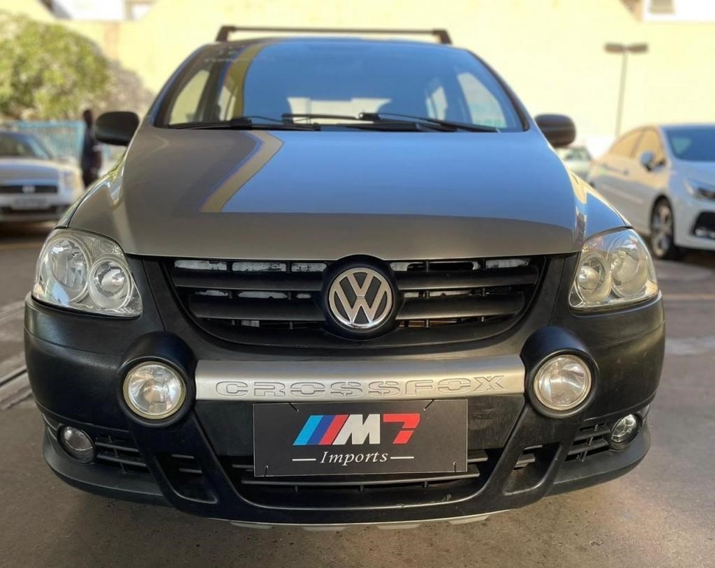 //www.autoline.com.br/carro/volkswagen/crossfox-16-8v-flex-4p-manual/2008/uberlandia-mg/24375317