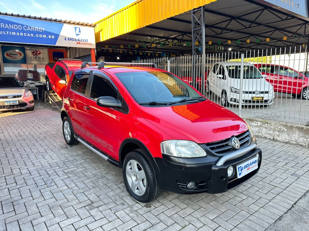 //www.autoline.com.br/carro/volkswagen/crossfox-16-8v-flex-4p-manual/2006/icara-sc/24432355