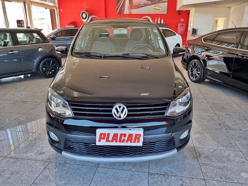 //www.autoline.com.br/carro/volkswagen/crossfox-16-8v-flex-4p-manual/2011/brasilia-df/24520797