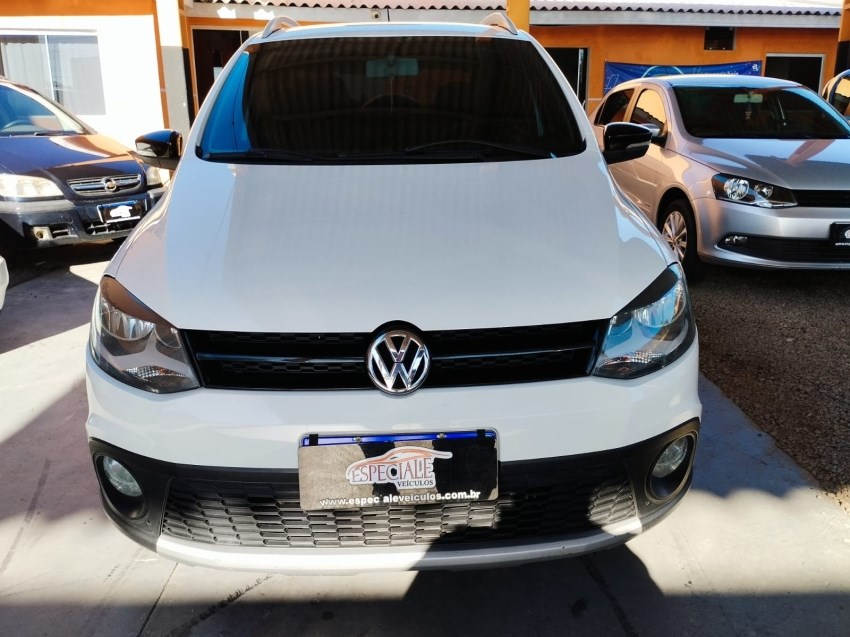 //www.autoline.com.br/carro/volkswagen/crossfox-16-8v-flex-4p-manual/2011/colombo-pr/24537548
