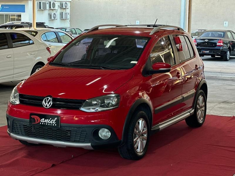 //www.autoline.com.br/carro/volkswagen/crossfox-16-8v-flex-4p-manual/2013/serra-es/24652595