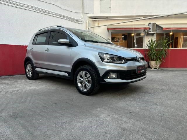 //www.autoline.com.br/carro/volkswagen/crossfox-16-16v-flex-4p-manual/2017/rio-das-ostras-rj/24709744
