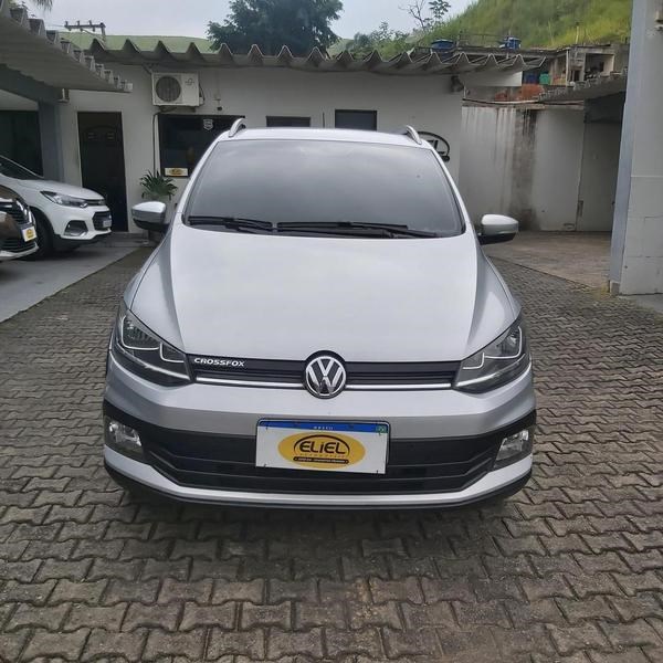 //www.autoline.com.br/carro/volkswagen/crossfox-16-8v-i-motion-101cv-flex-4p/2015/volta-redonda-rj/24898626