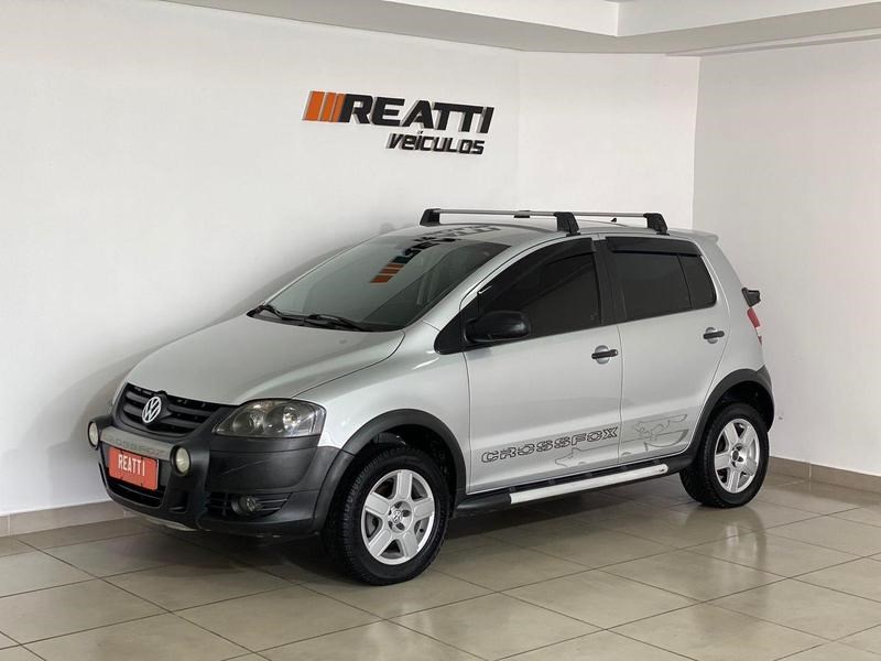 //www.autoline.com.br/carro/volkswagen/crossfox-16-8v-flex-4p-manual/2010/curitiba-pr/24946111