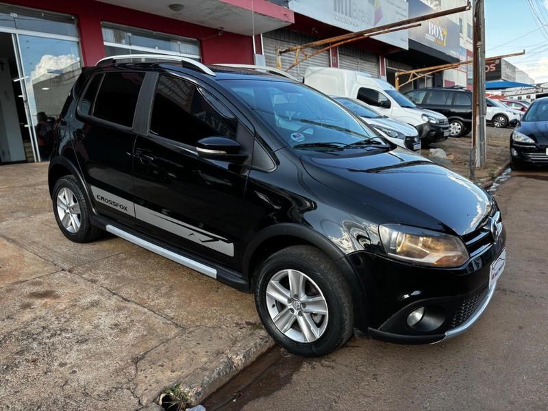 //www.autoline.com.br/carro/volkswagen/crossfox-16-8v-flex-4p-manual/2011/brasilia-df/24946503