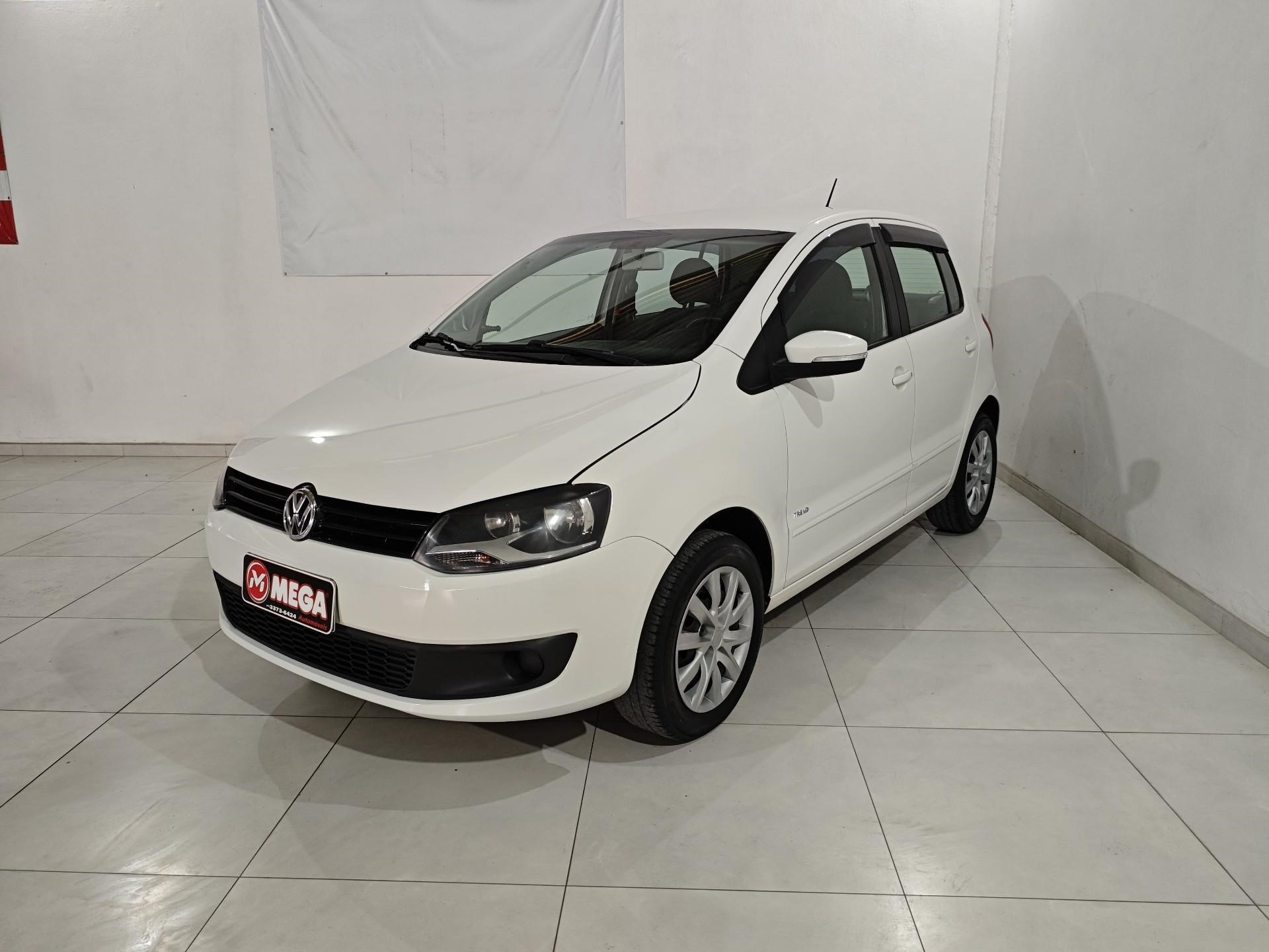 //www.autoline.com.br/carro/volkswagen/crossfox-16-8v-flex-4p-manual/2013/guaramirim-sc/25013197