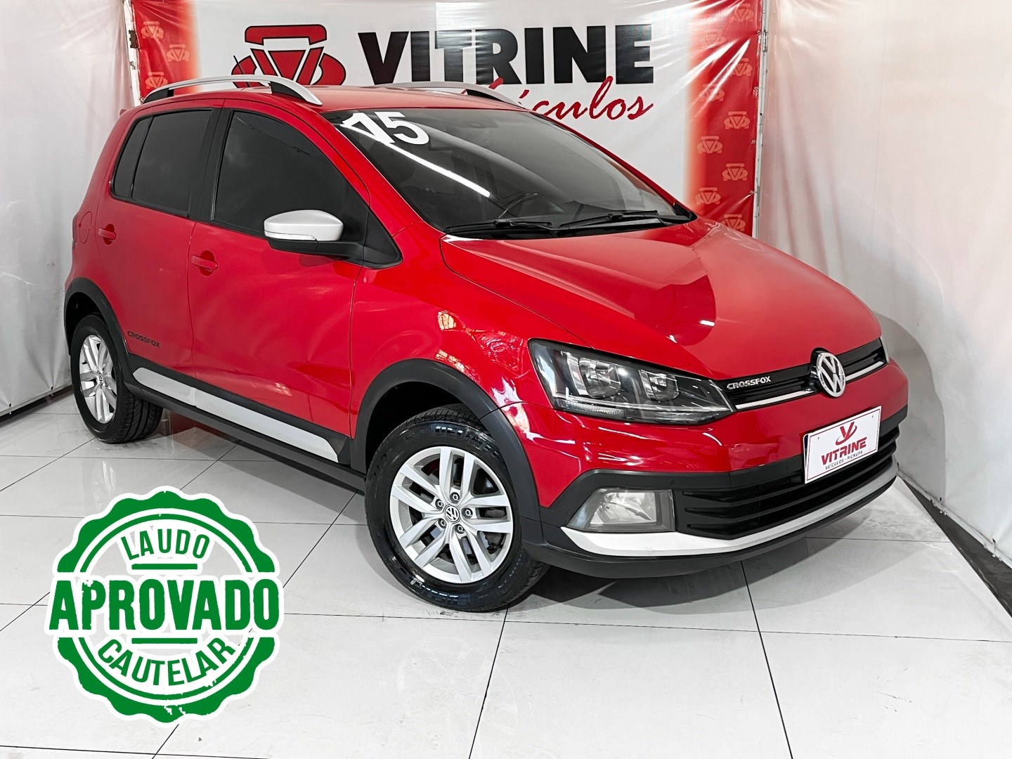 //www.autoline.com.br/carro/volkswagen/crossfox-16-16v-flex-4p-i-motion/2015/belo-horizonte-mg/25025805