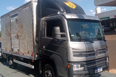 //www.autoline.com.br/carro/volkswagen/delivery-28-express-8v-diesel-2p-turbo-manual/2020/dourados-ms/17515441