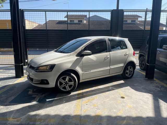 //www.autoline.com.br/carro/volkswagen/fox-16-comfortline-8v-flex-4p-i-motion/2015/sao-jose-dos-campos-sp/23168336