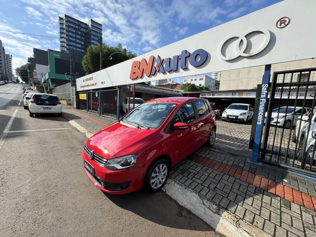 //www.autoline.com.br/carro/volkswagen/fox-10-tec-8v-flex-4p-manual/2013/chapeco-sc/23635514