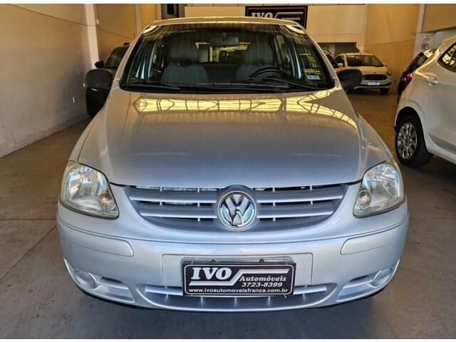 //www.autoline.com.br/carro/volkswagen/fox-16-plus-8v-flex-4p-manual/2004/franca-sp/23922706