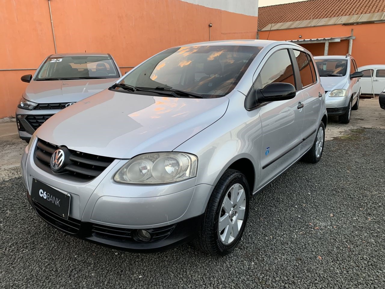 //www.autoline.com.br/carro/volkswagen/fox-16-route-8v-flex-4p-manual/2008/limeira-sp/23933889