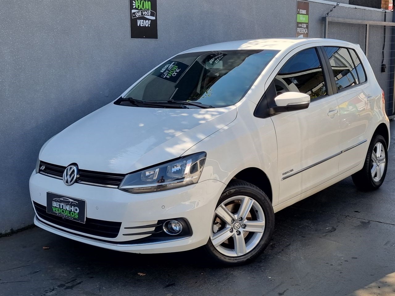 //www.autoline.com.br/carro/volkswagen/fox-16-highline-16v-flex-4p-manual/2015/avare-sp/23998835