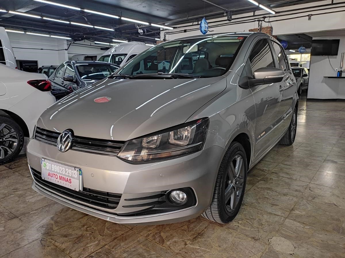 //www.autoline.com.br/carro/volkswagen/fox-16-comfortline-8v-flex-4p-manual/2015/belo-horizonte-mg/24134434