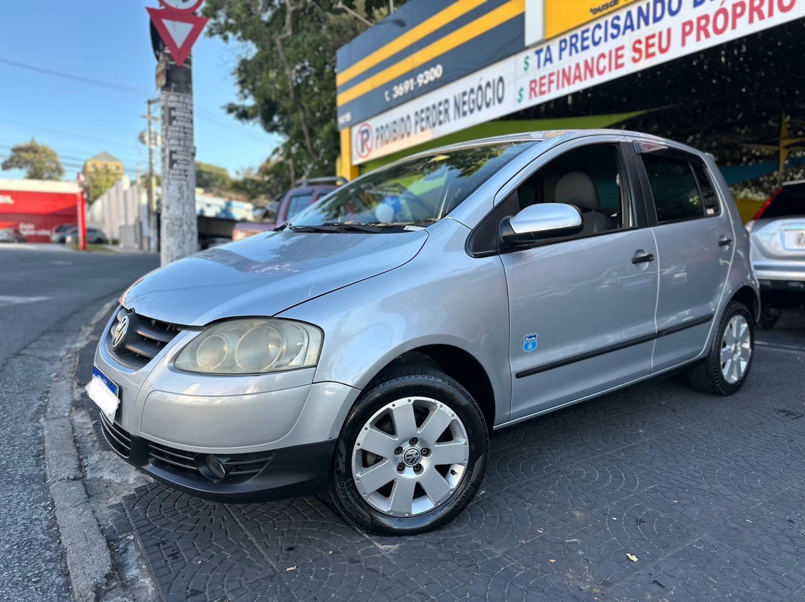 //www.autoline.com.br/carro/volkswagen/fox-16-route-8v-flex-4p-manual/2008/osasco-sp/24279707