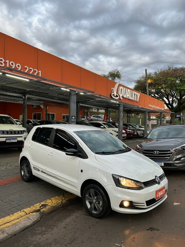 //www.autoline.com.br/carro/volkswagen/fox-16-connect-8v-flex-4p-manual/2020/chapeco-sc/24310129