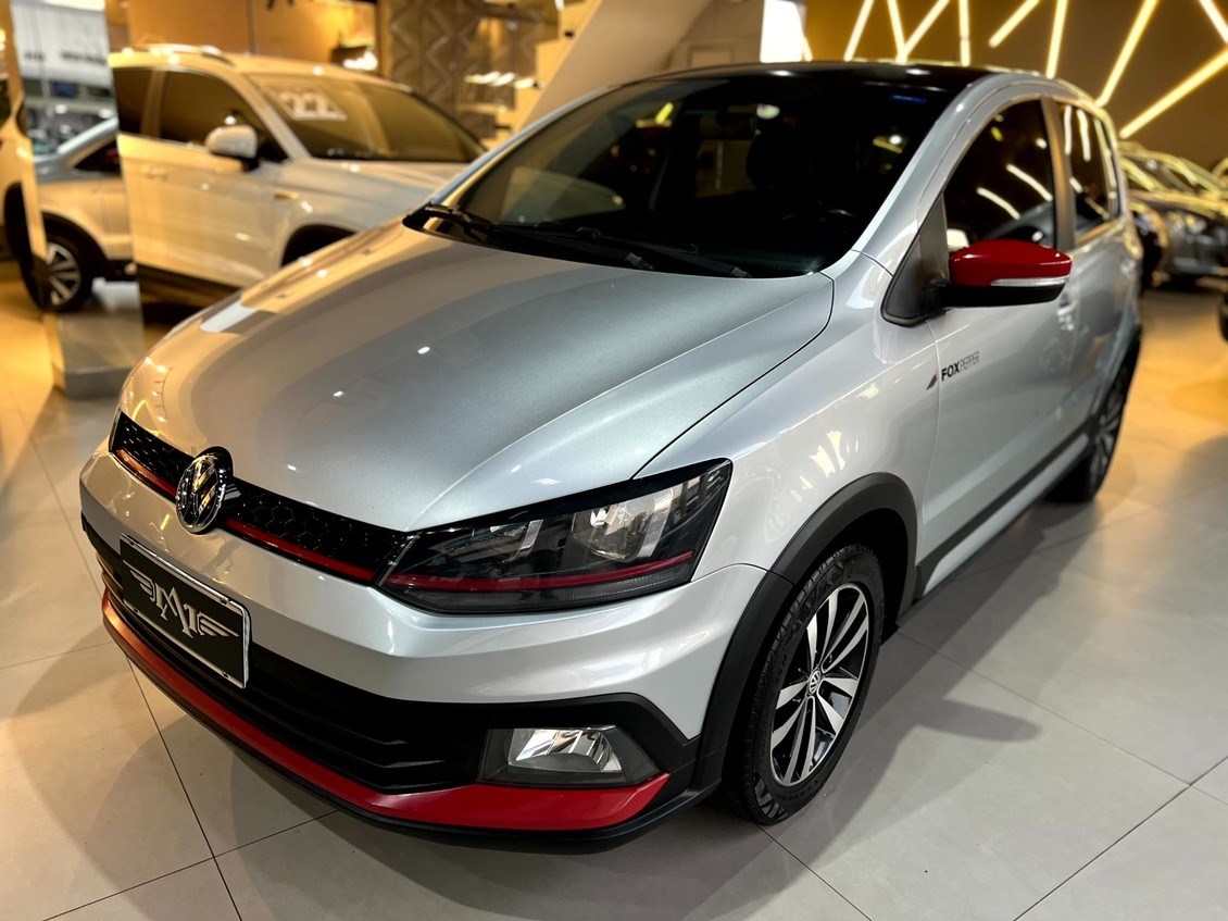 //www.autoline.com.br/carro/volkswagen/fox-16-pepper-16v-flex-4p-manual/2017/sao-paulo-sp/24316811