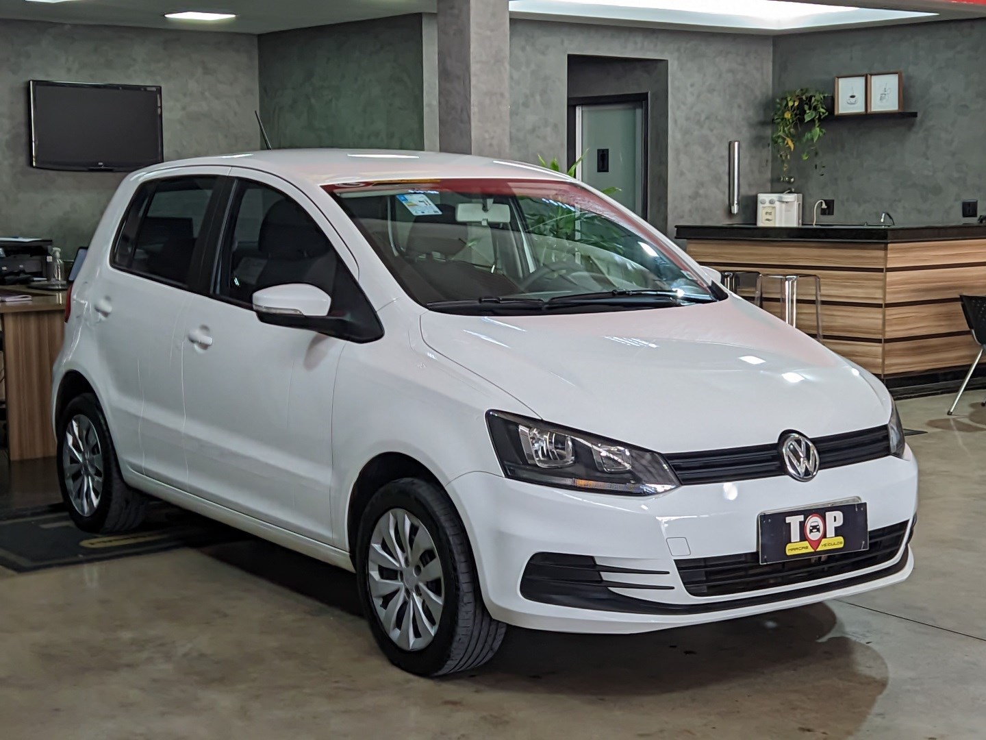 //www.autoline.com.br/carro/volkswagen/fox-16-trendline-8v-flex-4p-manual/2018/belo-horizonte-mg/24384656