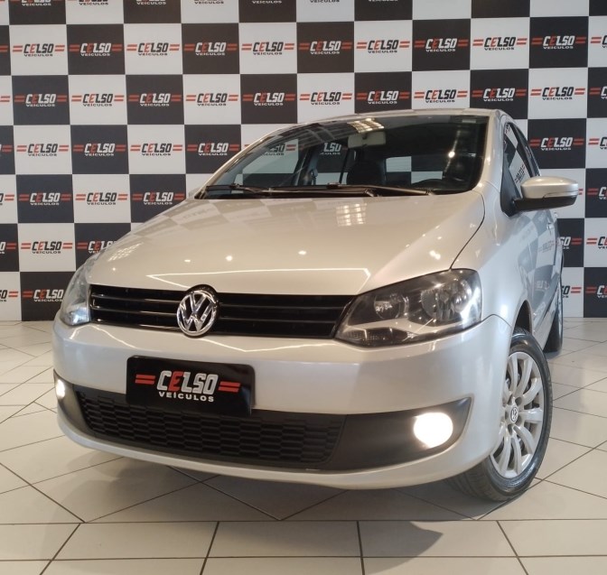 //www.autoline.com.br/carro/volkswagen/fox-16-prime-8v-flex-4p-manual/2013/dois-irmaos-rs/24454920