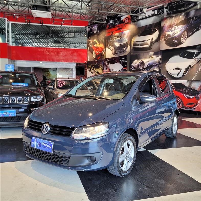//www.autoline.com.br/carro/volkswagen/fox-10-tec-8v-flex-4p-manual/2014/cotia-sp/24477726
