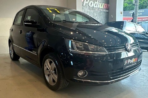 //www.autoline.com.br/carro/volkswagen/fox-16-highline-16v-flex-4p-manual/2017/tres-rios-rj/24514276