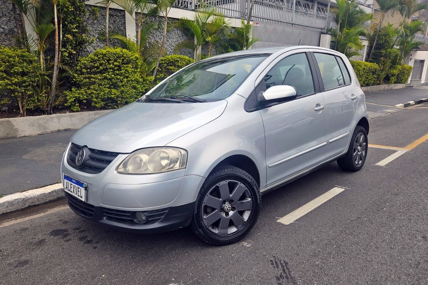 //www.autoline.com.br/carro/volkswagen/fox-16-plus-8v-flex-4p-manual/2009/osasco-sp/24648924
