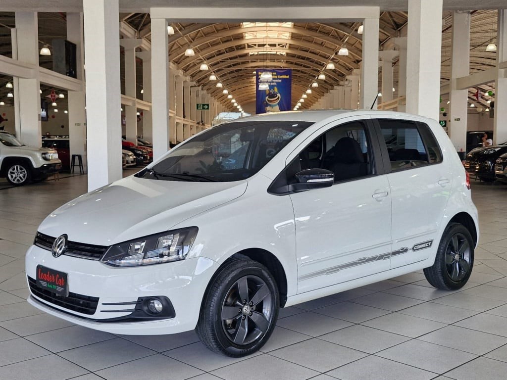 //www.autoline.com.br/carro/volkswagen/fox-16-connect-8v-flex-4p-manual/2021/curitiba-pr/24835794