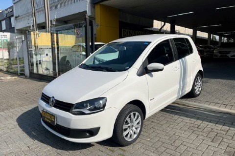 //www.autoline.com.br/carro/volkswagen/fox-16-8v-flex-4p-manual/2014/curitiba-pr/24872842