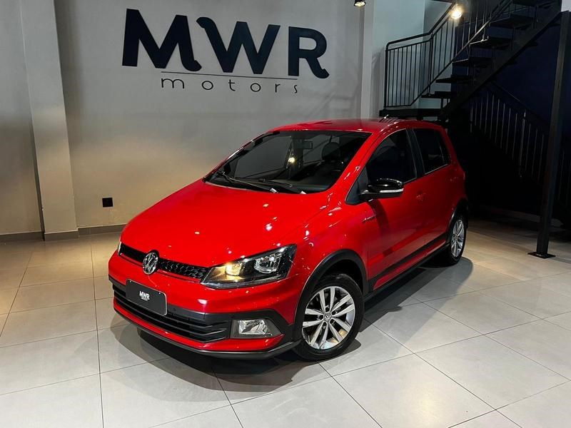 //www.autoline.com.br/carro/volkswagen/fox-16-pepper-16v-flex-4p-manual/2015/curitiba-pr/24932836