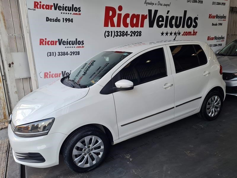//www.autoline.com.br/carro/volkswagen/fox-16-trendline-8v-flex-4p-manual/2017/belo-horizonte-mg/24934272
