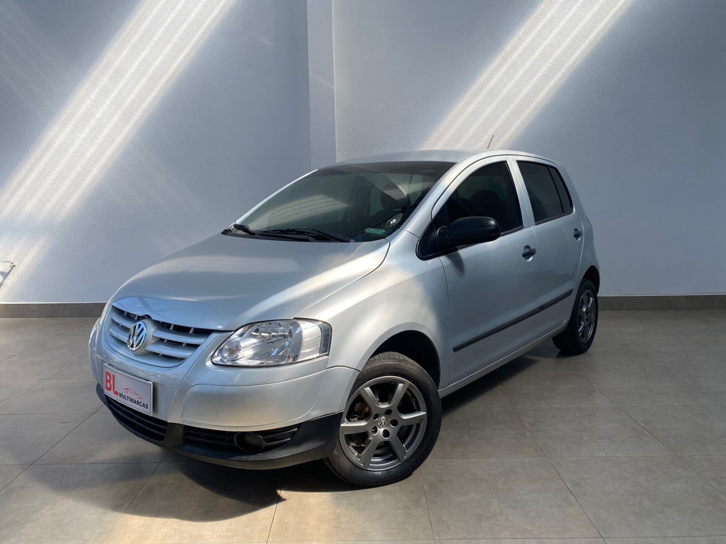 //www.autoline.com.br/carro/volkswagen/fox-10-city-8v-flex-4p-manual/2009/campinas-sp/24934498