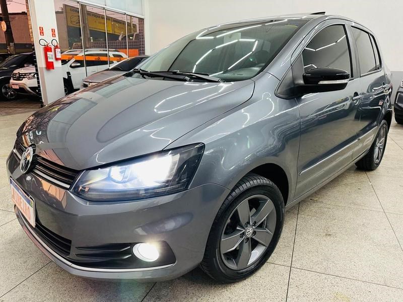 //www.autoline.com.br/carro/volkswagen/fox-16-connect-8v-flex-4p-manual/2019/campinas-sp/24938596