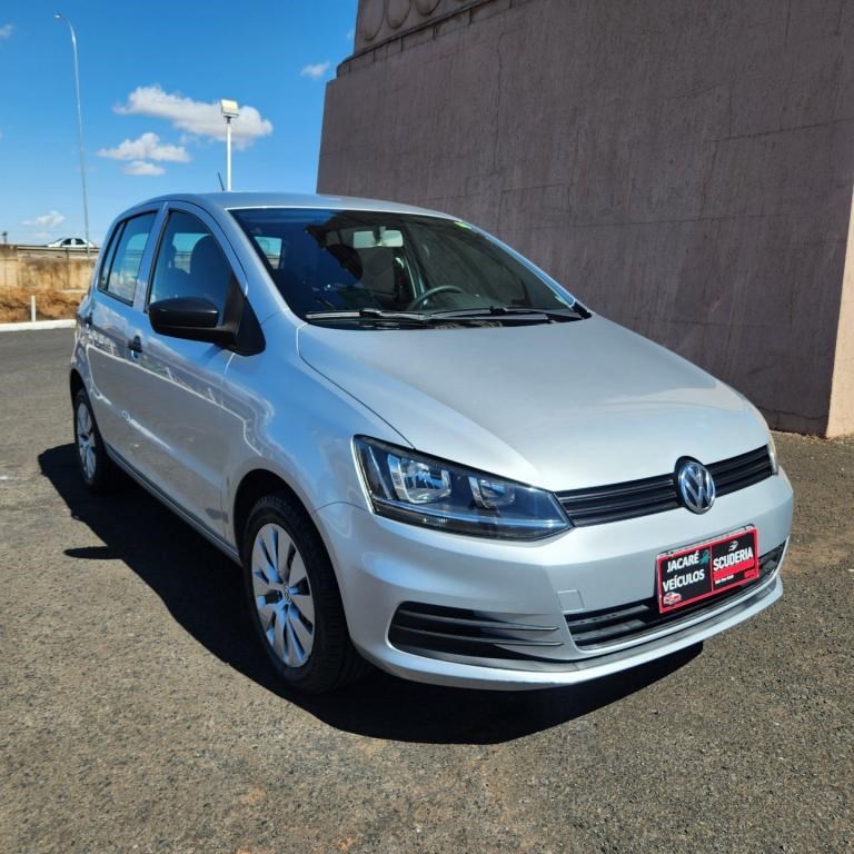 //www.autoline.com.br/carro/volkswagen/fox-10-tec-trendline-8v-flex-4p-manual/2015/uberlandia-mg/24986614