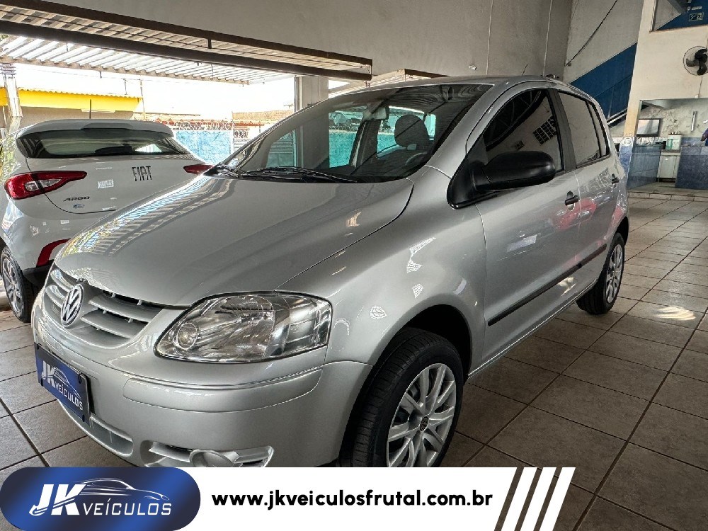 //www.autoline.com.br/carro/volkswagen/fox-16-plus-8v-flex-4p-manual/2006/frutal-mg/25006581