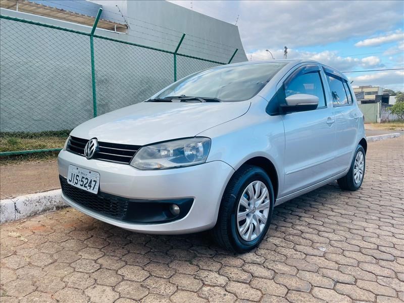 //www.autoline.com.br/carro/volkswagen/fox-16-8v-flex-4p-manual/2011/brasilia-df/25008970